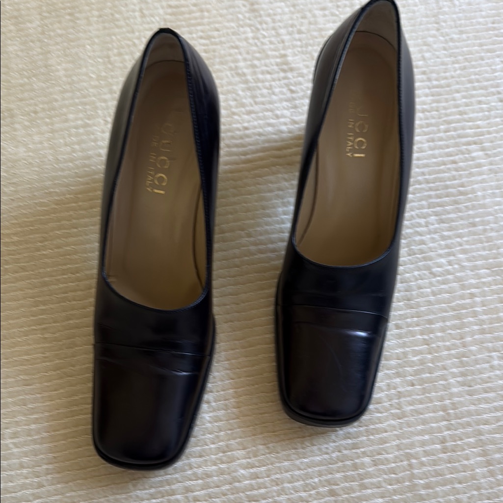Gucci Black Leather Square-Toe Flats